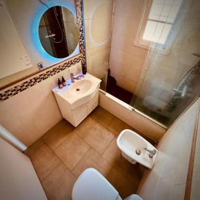 Villa de tres habitaciones con jacuzzi y PlayStation 5